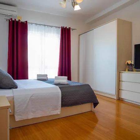 Apartment Ivana - Sea View With Garage *